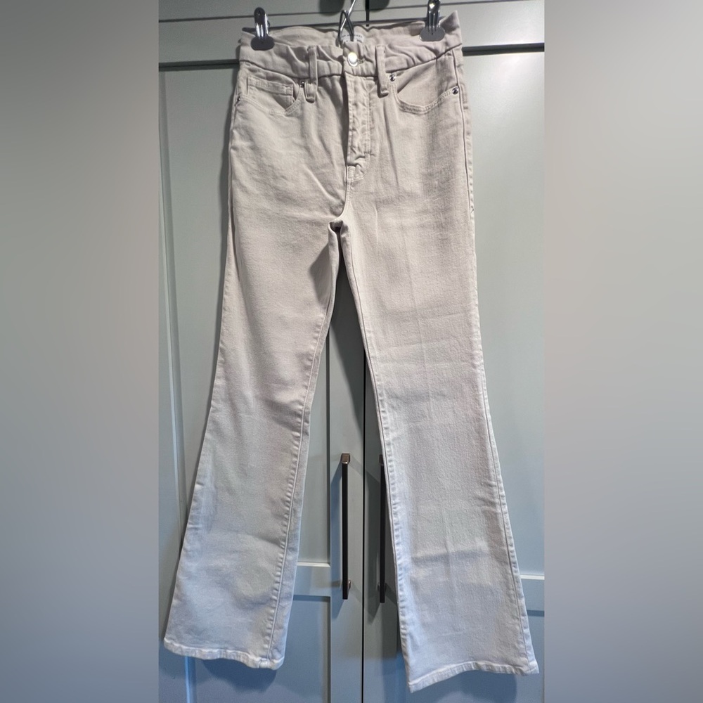 Good American - Good Classic Boot style in the color Ivory / Ecru - 6